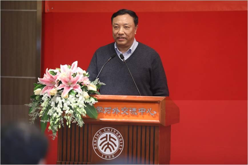 中國地質科學院地質研究所所長候增謙院士發言.jpg 中國地質科學院地質研究所所長候增謙院士發言.jpg